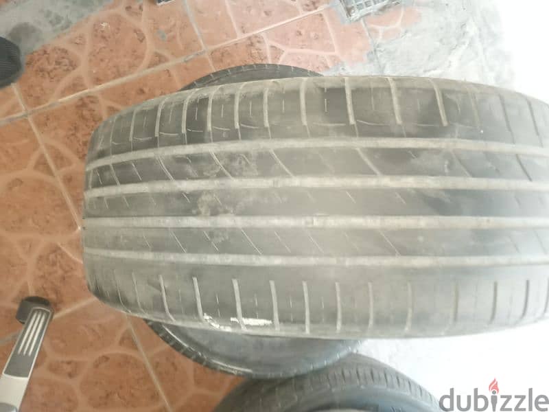 توجد تواير عدد ٢تواير مقاس 205/ 55R  /16 بحاله ممتازه ونظيفه 2