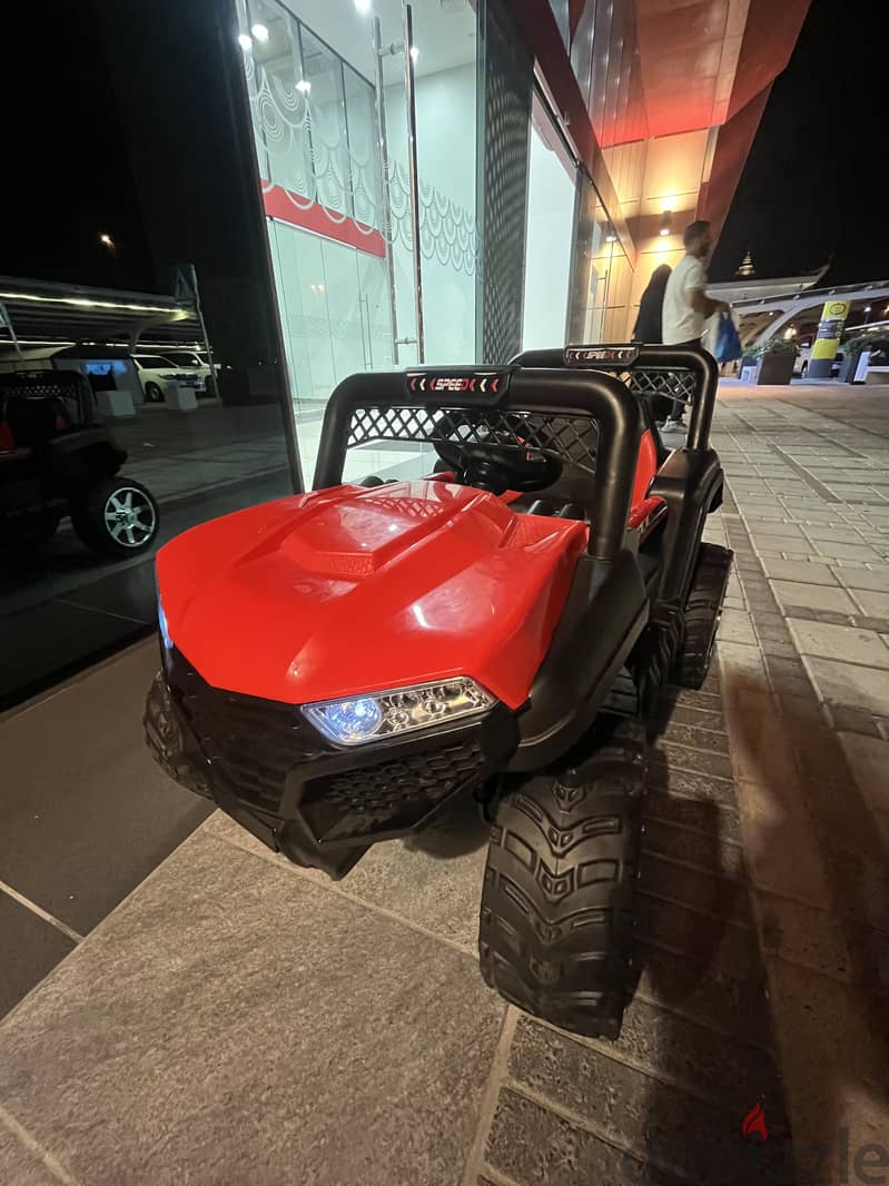 Red jeep 4