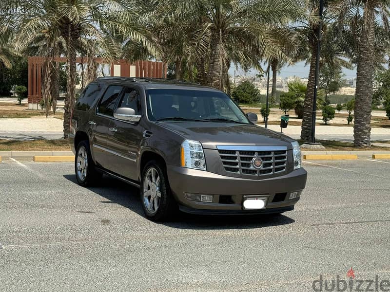 Cadillac Escalade 2013 brown 0