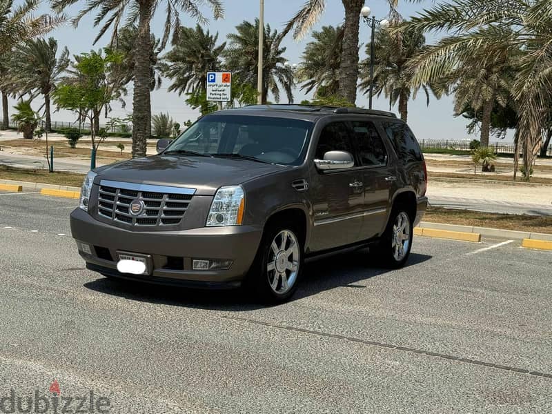 Cadillac Escalade 2013 brown 1