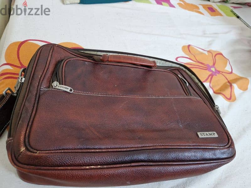 leather laptop bags 5bd each 3