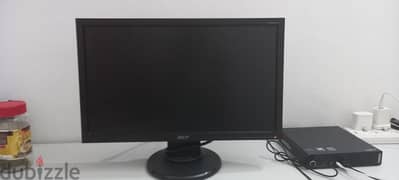 Excellent condition computer monitor for sale 0