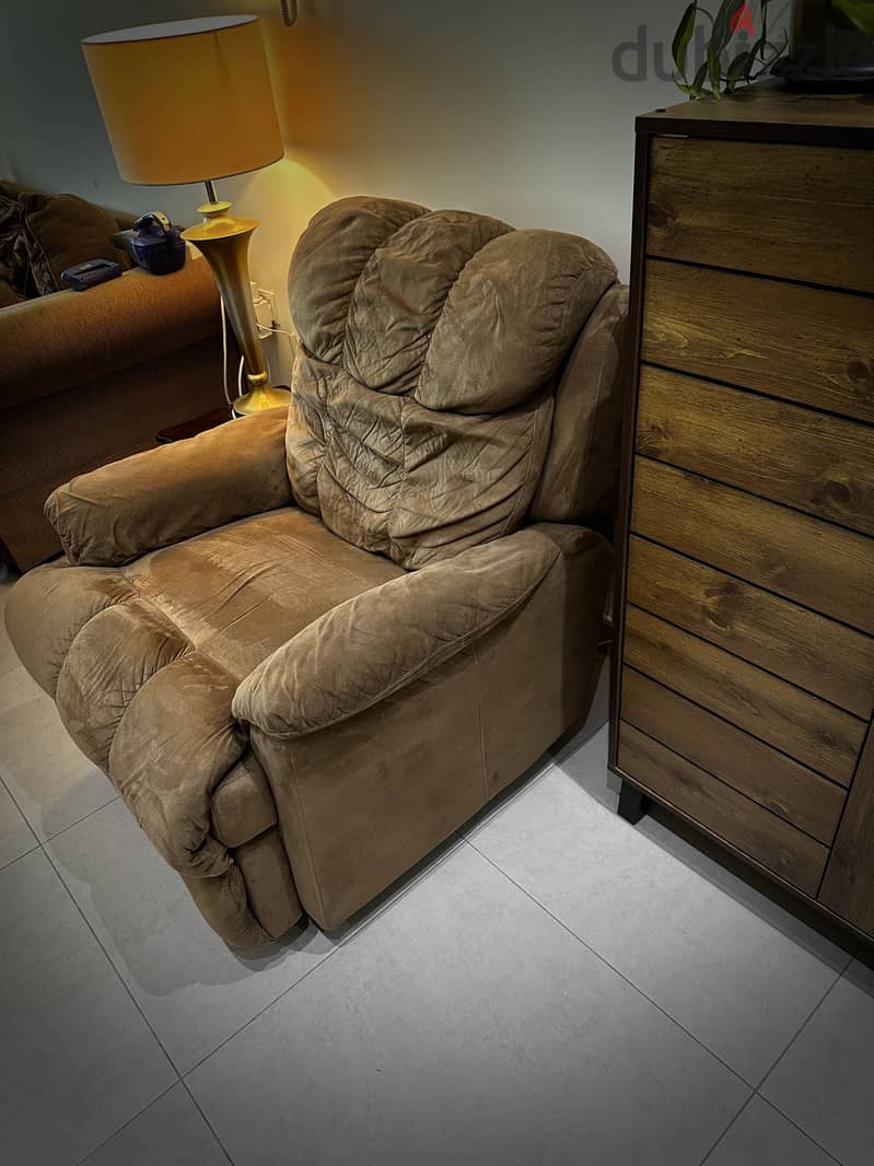 Recliner 4