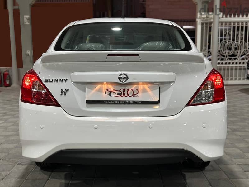 Nissan Sunny 2024 7