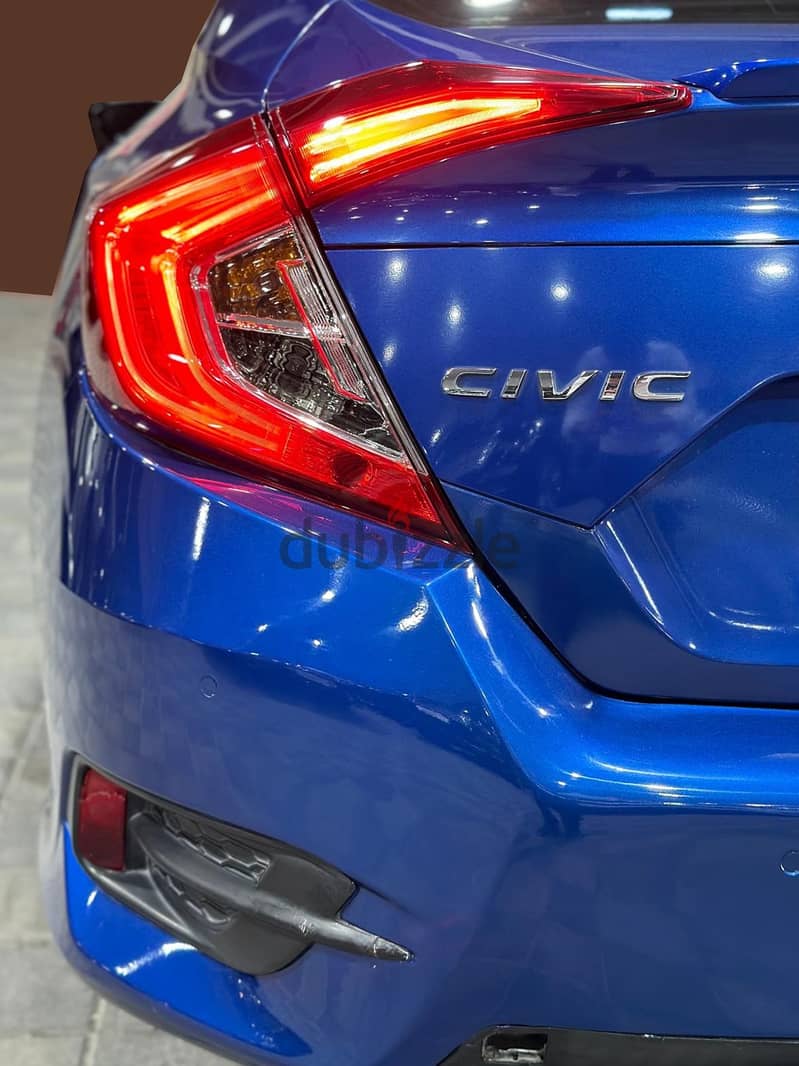 Honda Civic 2019 13