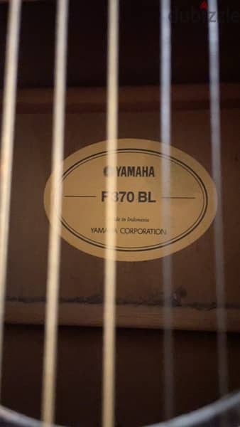 Selling Yamaha Acoustic and Classical Guitar 2