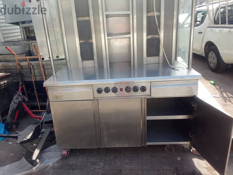 Shawarma on cabinet 6 burner 2