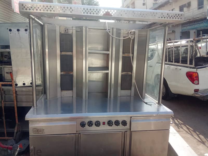 Shawarma on cabinet 6 burner 4