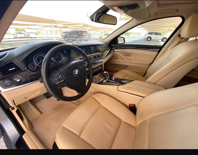 BMW 5-Series 2013 520 i 4