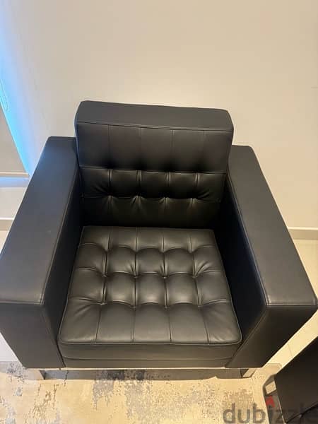 High-Quality Office leather Sofa (3 pieces) – Excellent Condition 1