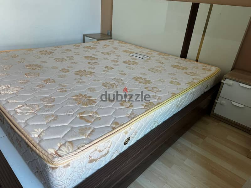 Double bed Mattress for sale 4