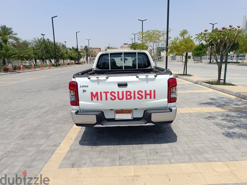 Toyota Hilux 2019-Mitsubishi L200-Dodge Ram 1200 6