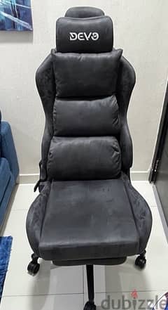 DEVO Gaming Chair (New, Unused)