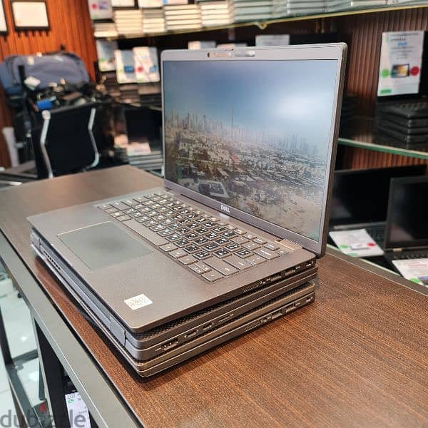 Dell Latitude 7410
Core i7-10th Gen 3