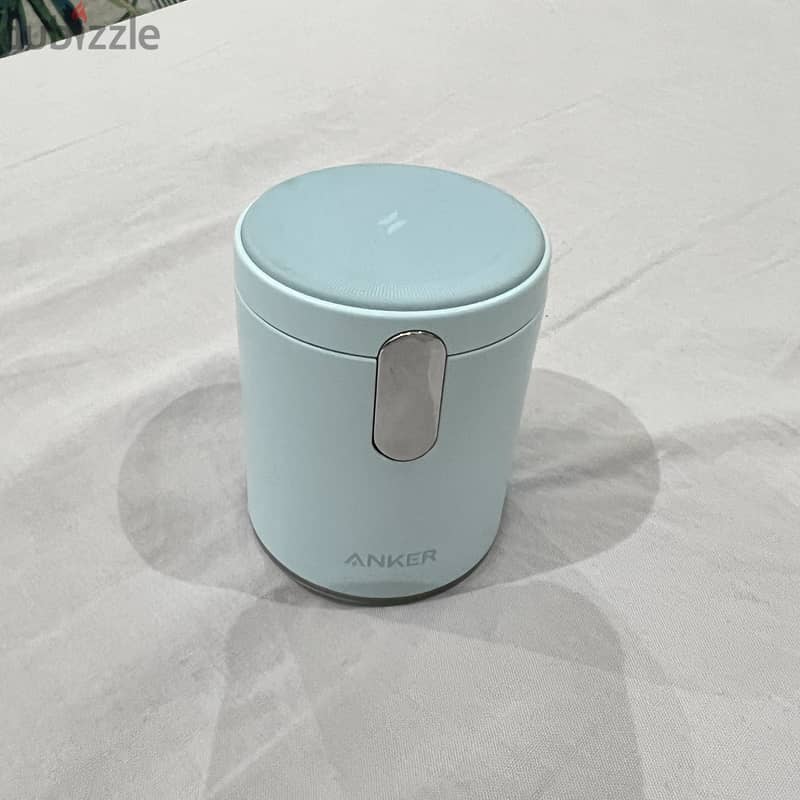 Anker MagGo 633 Detachable Wireless Magnetic Standing Charger 3