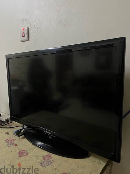 SAMSUNG 30inch TELEVISION 0