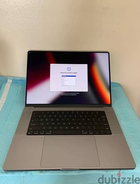 2021 Apple MacBook Pro 16", M1 Max, 64GB, 4TB SSD, 32-GPU, Applecare+ 0