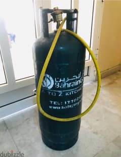 bahrain gas cylinder mediem with regulator and pipe Wtsp me35103446