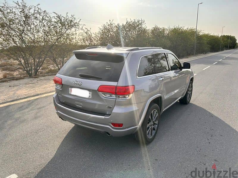 Jeep Grand Cherokee 2018 V8 overland limited for sale 5