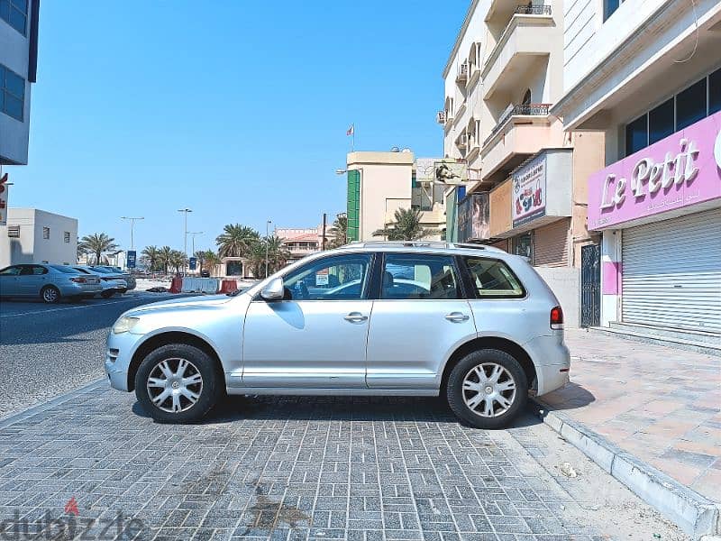 Volkswagen Touareg 2009 V6 3.5L Full Option Compact SUV FOR Sale 5