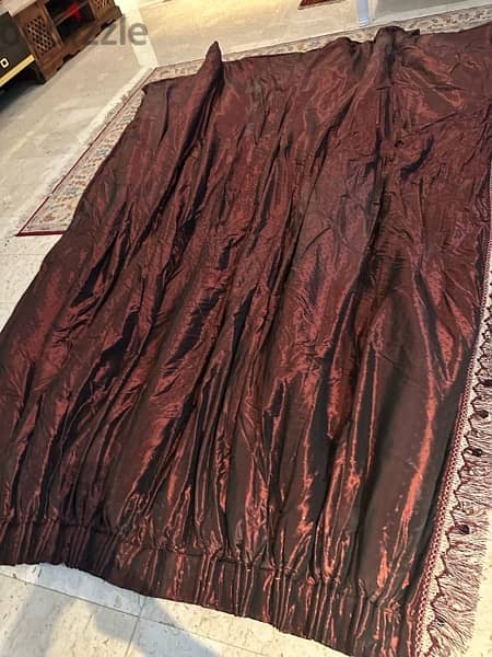 6 curtains in excellent condition 1