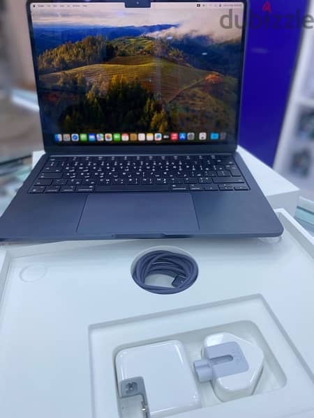 Used MacBook Air 13inch M3 256GB 1