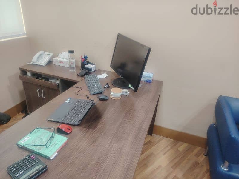 manager office table with cupboard 1