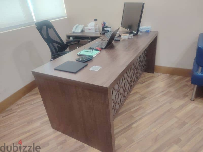 manager office table with cupboard 2