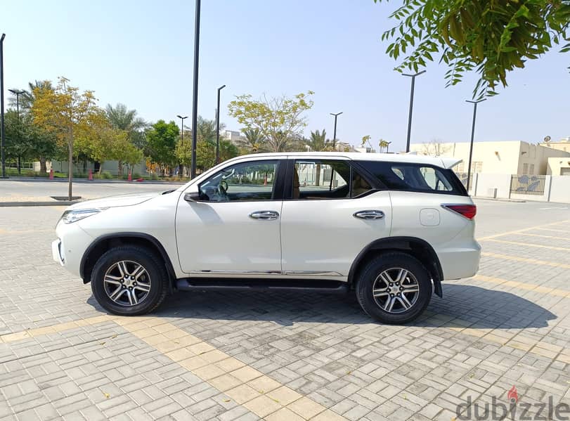 Toyota Fortuner 2019 4