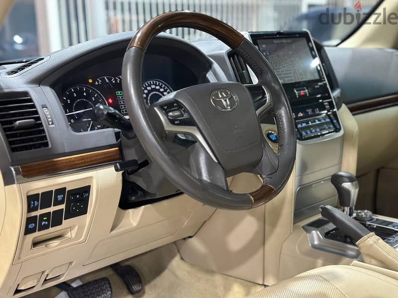 Toyota Land Cruiser 2020 3