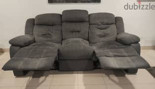 Recliner Sofa 3 seater . . كنب ركلاينر 3 مقاعد 0