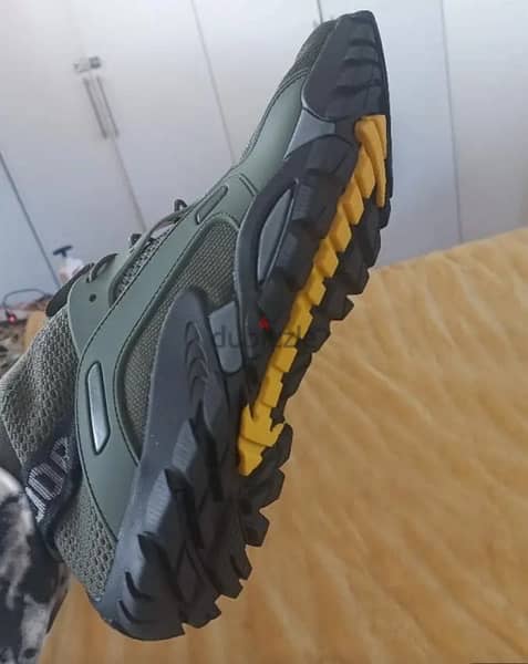 new hiking shoes for sale never used size 44 4