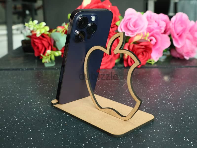 Elegant iPhone Stand – Just 2.5 BD with Delivery! 1