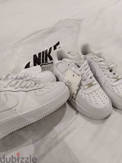 White Air Force 1 nikes 0