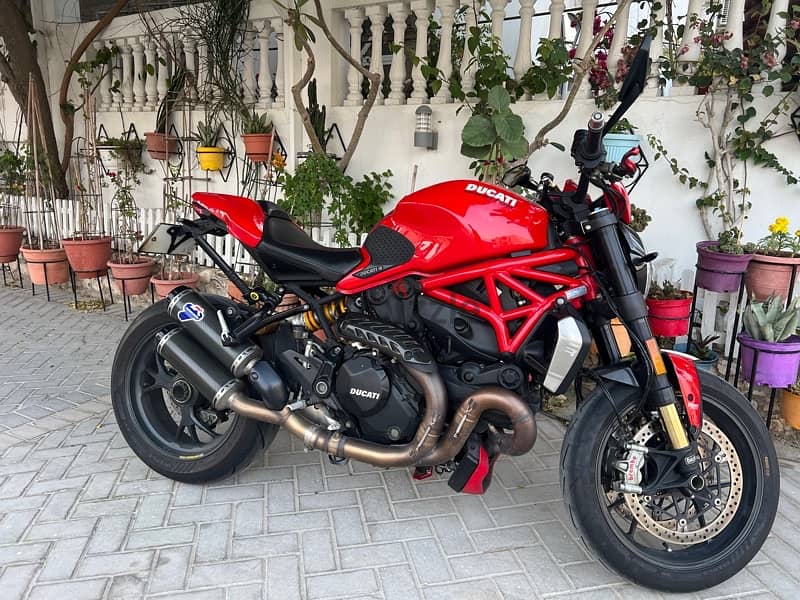 for sale only Ducati monster 1200R 2016 9