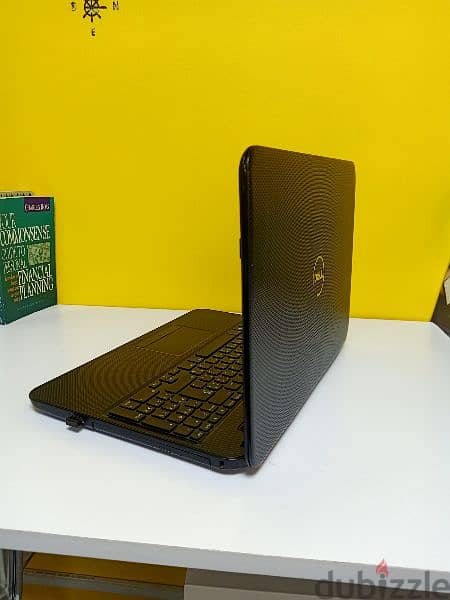 Dell core i3 6GB Ram 500 storage 1hr battery backup 6