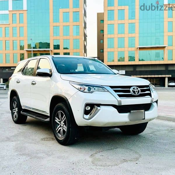 Toyota Fortuner 2019 2.7L ZERO ACCIDENT, 7 SEATER SUV FOR SALE 0