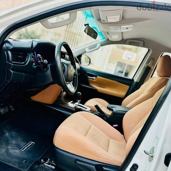 Toyota Fortuner 2019 2.7L ZERO ACCIDENT, 7 SEATER SUV FOR SALE 6