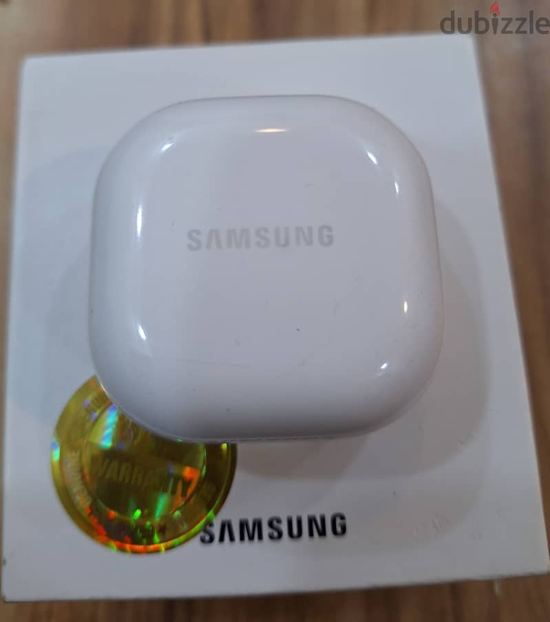 Samsung buds 2 in same like new condition 4