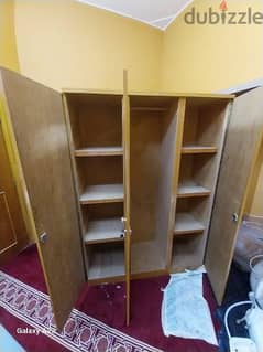 3 door cupboard. call & WhatsApp +973 3417 1814 0