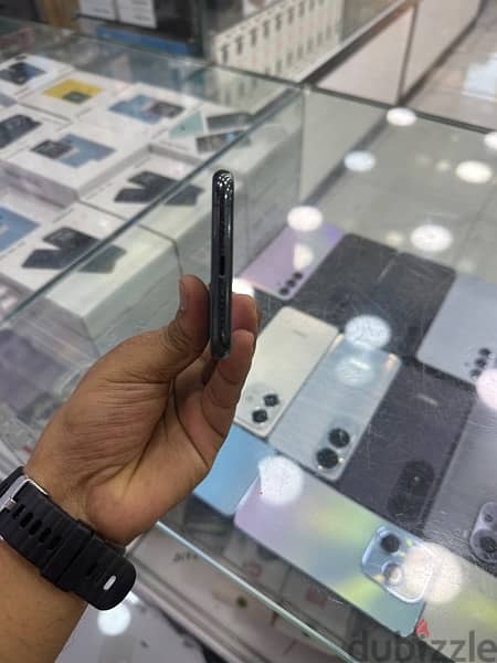 iPhone 11 Pro 64 gb 4