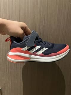 Adidas kids shoe Uk 1 ( Orginal)