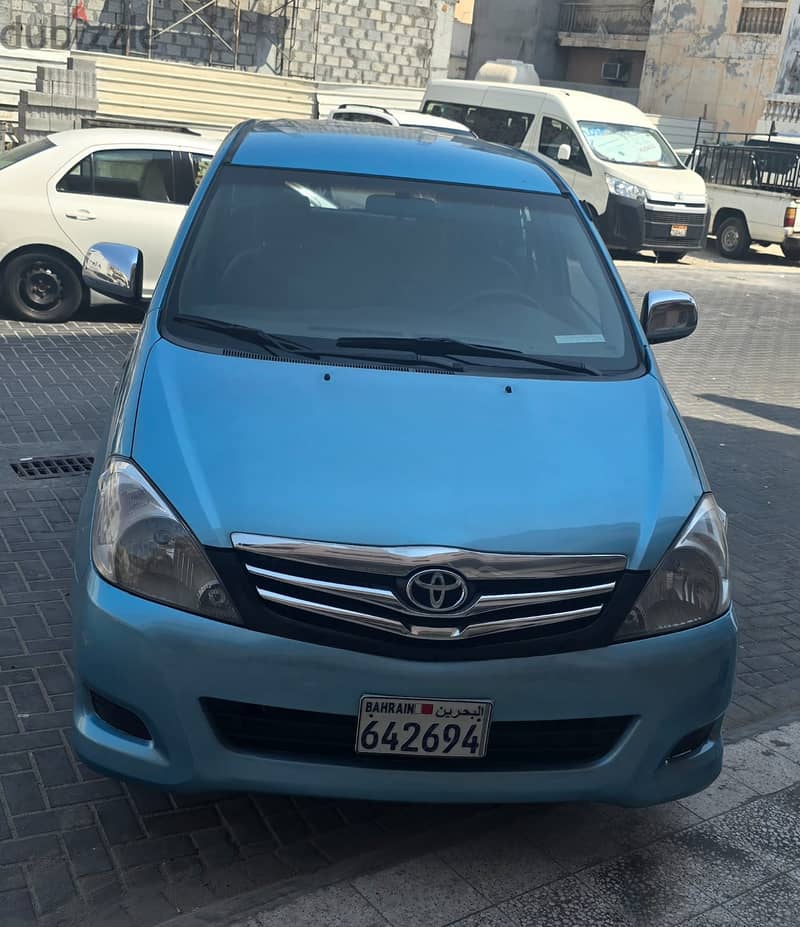 Toyota Innova 2010 8