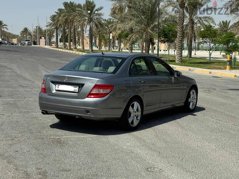 Mercedes-Benz C200 2011 silver 6