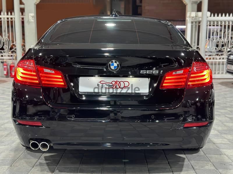 BMW 5-Series 2014 11