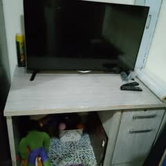 tv table good condition