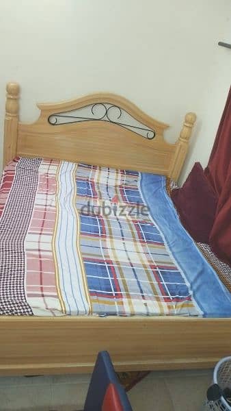 bed queen size 3