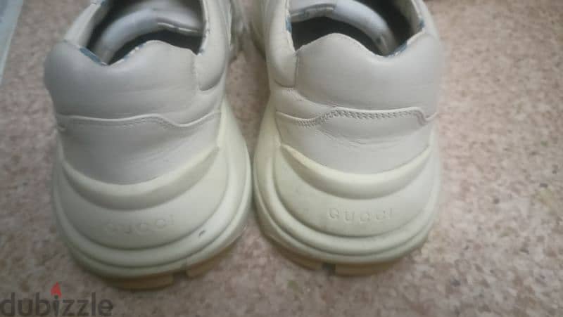 gucci shoes naice condition urgent sale. call 39579373 2