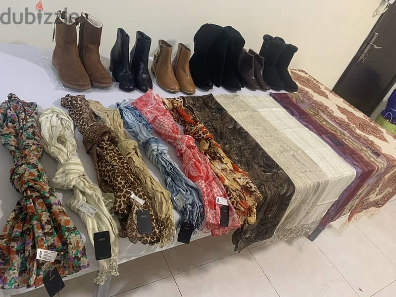 . 500 filsBoots,Sweater,Hoodies,Scarf…. 1