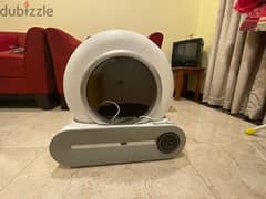 Smart and automatic self cleaning cat litter box 48x52x50